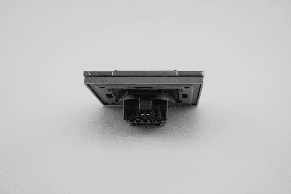 Priza Simpla cu Capac de Protectie cu Rama din Sticla LUXION — imaginea 8