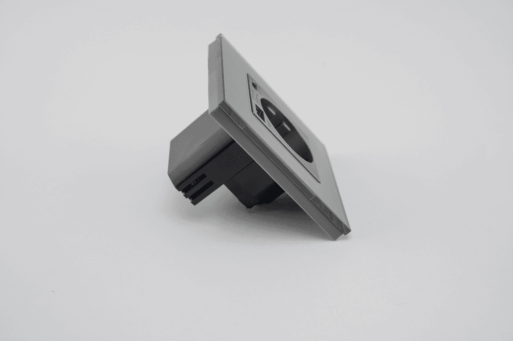 Priza Simpla + USB-A + USB-C LUXION cu Rama din Sticla — imaginea 5
