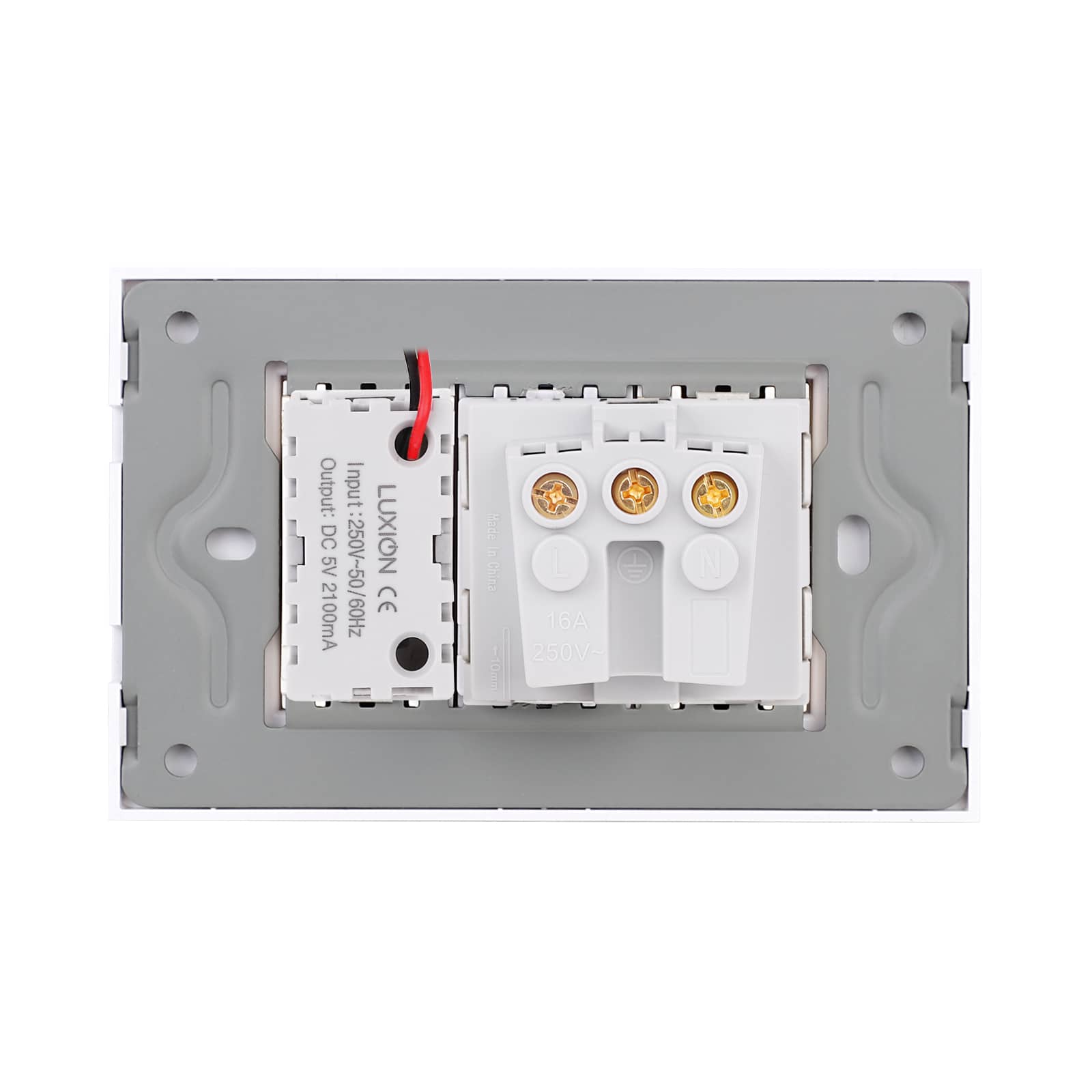 Priza Schuko si USB A+C cu Rama din Sticla LUXION, Standard Italian, 3M — imaginea 4